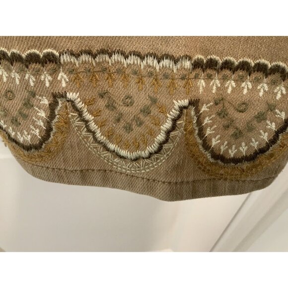 Coldwater Creek Capris Size 6 Ladies Brown Embroidered Trim - Picture 3 of 5